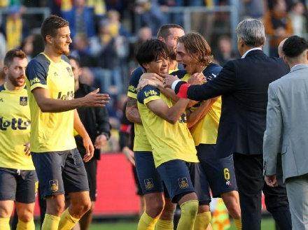 b体育-新球王来袭?日本24岁国脚比甲替补戴帽+带队逆转